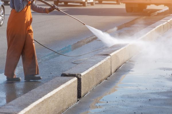 Commercial Concrete Cleaning in Elgin