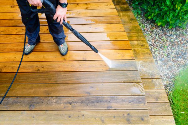 Cost of Deck Power Washing in Elgin