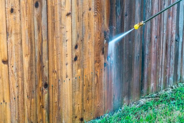 Fence Pressure Washing in Elgin