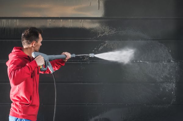 Exterior Washing in Elgin