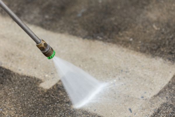 Cost of Garage Floor Power Washing in Elgin