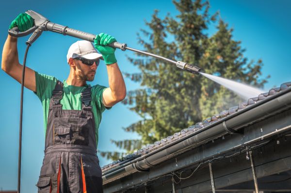 Cost of Gutter Washing in Elgin