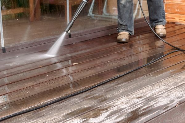 Pool Deck Power Washing in Elgin