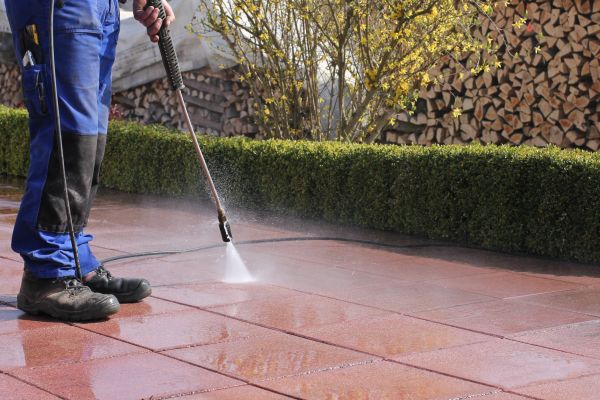 Cost of Driveway Pavers Cleaning in Elgin