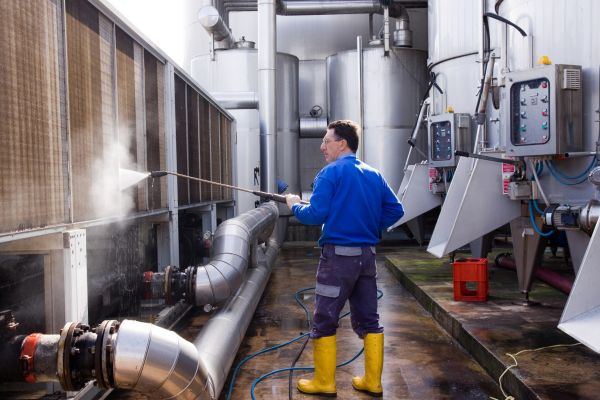 Business Pressure Washing in Elgin