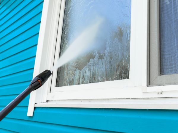 Residential Pressure Cleaning in Elgin