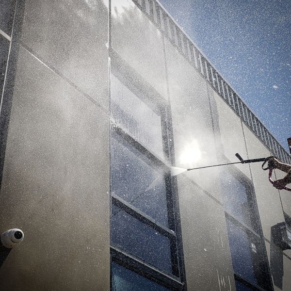 Exterior Building Washing in Elgin