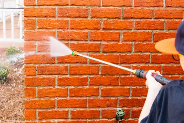 Wall Pressure Washing in Elgin