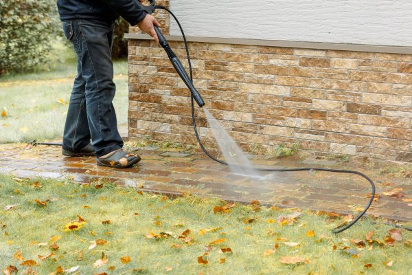 Cost of Residential Powerwashing in Elgin